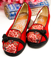 Red Cotton Fabric Flat Shoes For Women Embroideried Flat Feet Shoes